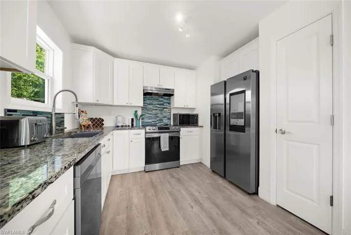 2375 Bahia Vista St, Sarasota, Florida 34239