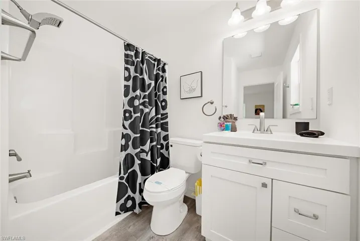 2375 Bahia Vista St, Sarasota, Florida 34239