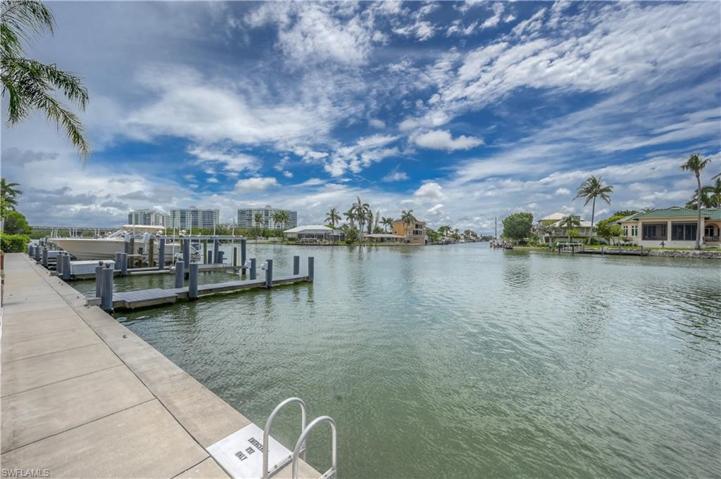 Community Docks