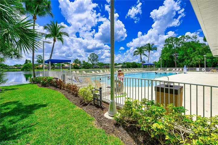 7670 Meadow Lakes Dr # 1501, Naples Fl 34104