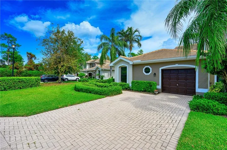 7670 Meadow Lakes Dr # 1501, Naples Fl 34104