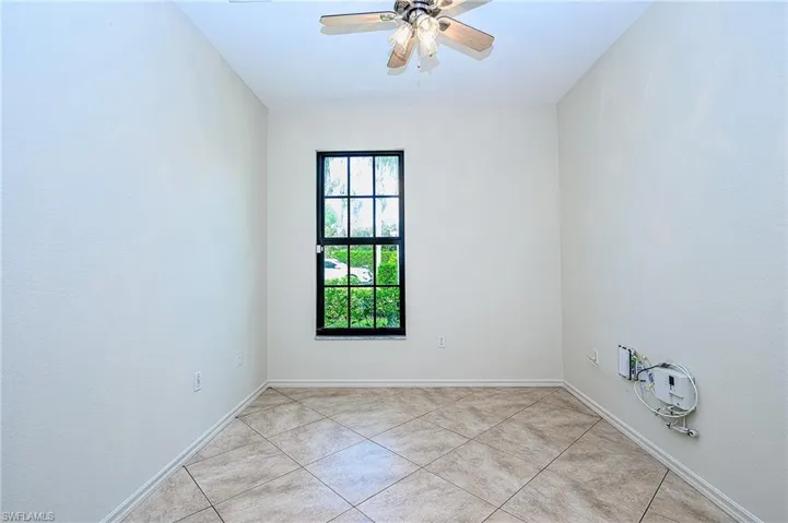 7670 Meadow Lakes Dr # 1501, Naples Fl 34104