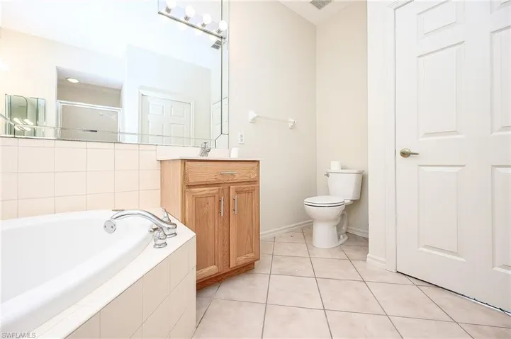 7670 Meadow Lakes Dr # 1501, Naples Fl 34104