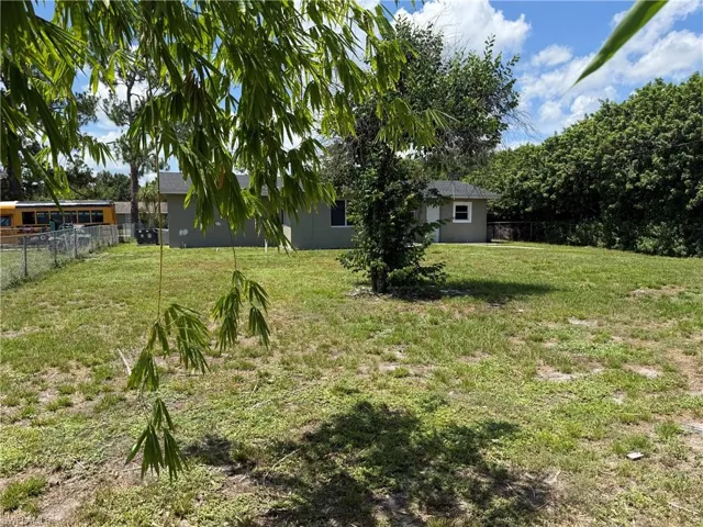 2199 Wyandotte Ave, Alva, Florida 33920