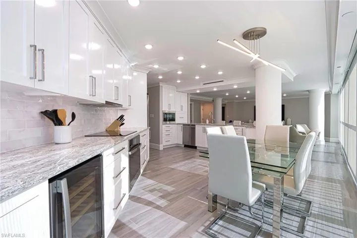 4041  Gulf Shore N BLVD, Naples, FL 34103