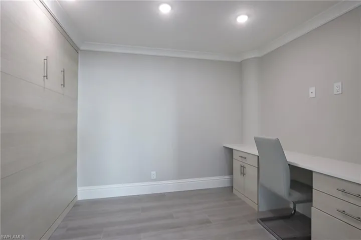 4041  Gulf Shore N BLVD, Naples, FL 34103