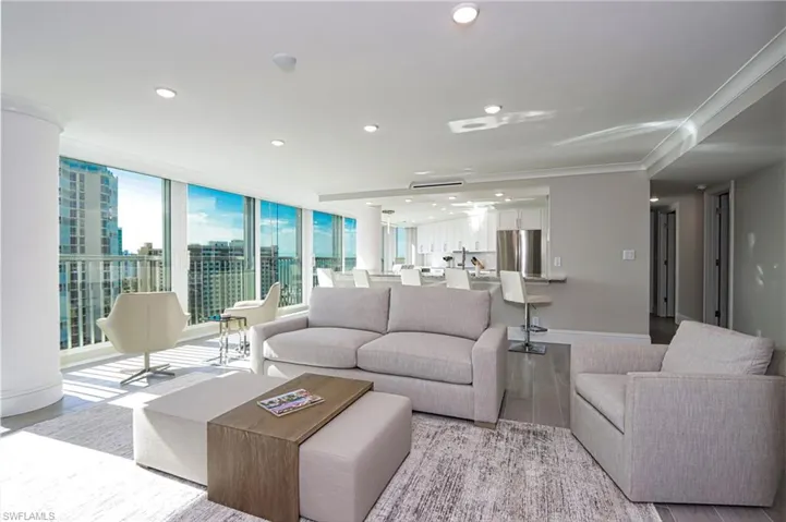 4041  Gulf Shore N BLVD, Naples, FL 34103