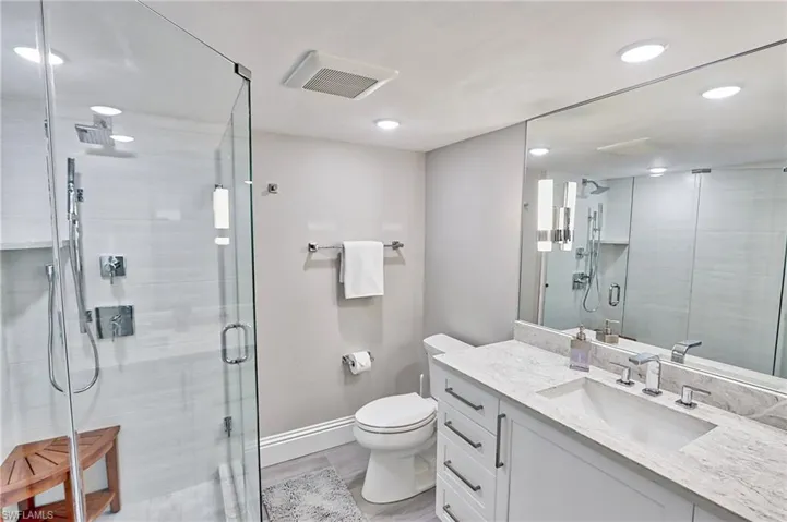 4041  Gulf Shore N BLVD, Naples, FL 34103