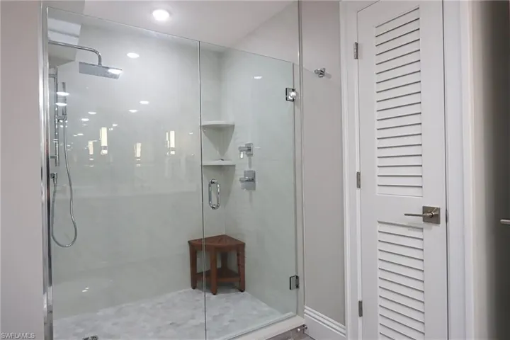 4041  Gulf Shore N BLVD, Naples, FL 34103