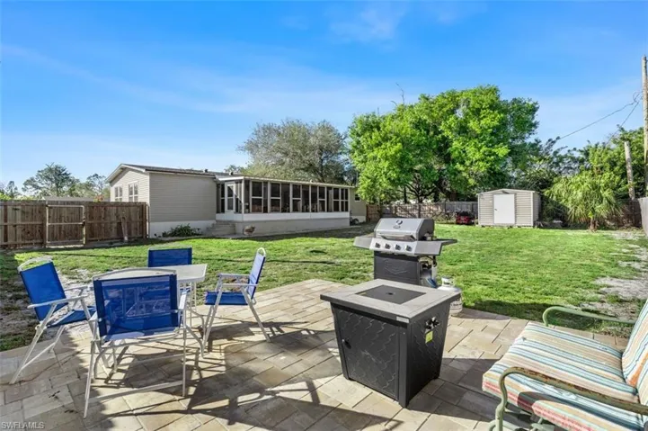 8405 Nault Rd, North Fort Myers, Florida 33917