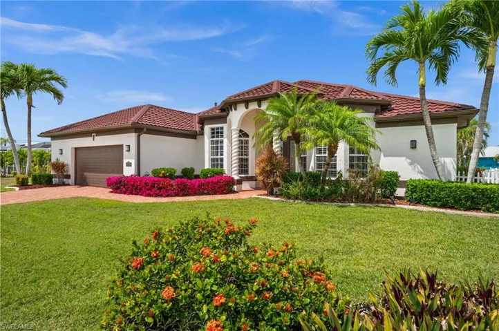 Extensive Tropical Landscaping