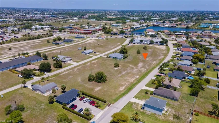 607 SW 4th  ST, Cape Coral, FL 33991