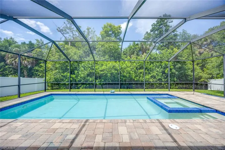 2365  Pine Woods  CIR, Naples, FL 34105