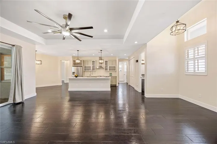 2365  Pine Woods  CIR, Naples, FL 34105
