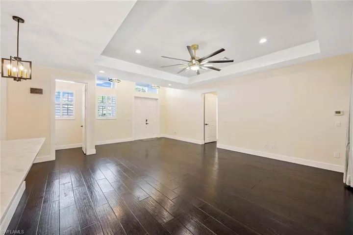 2365  Pine Woods  CIR, Naples, FL 34105