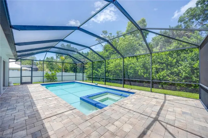 2365  Pine Woods  CIR, Naples, FL 34105