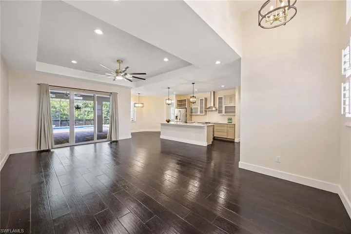 2365  Pine Woods  CIR, Naples, FL 34105