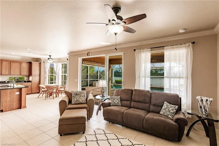 3573 Malagrotta Cir, Cape Coral, Florida 33909