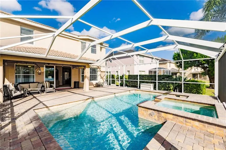 3573 Malagrotta Cir, Cape Coral, Florida 33909