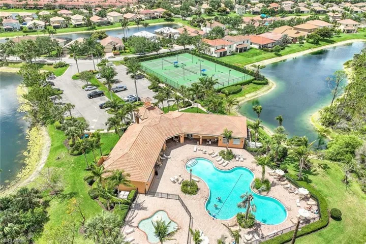 3573 Malagrotta Cir, Cape Coral, Florida 33909