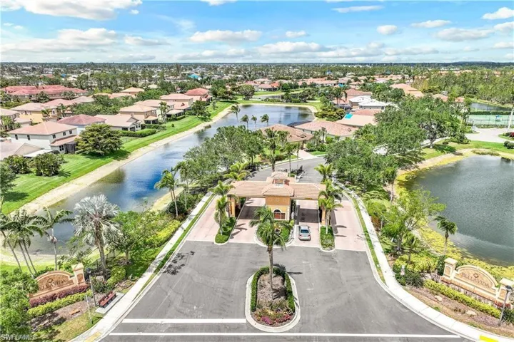 3573 Malagrotta Cir, Cape Coral, Florida 33909