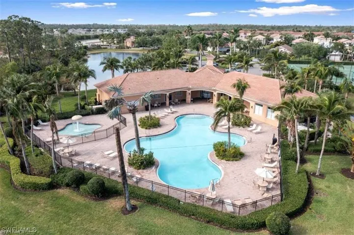 3573 Malagrotta Cir, Cape Coral, Florida 33909