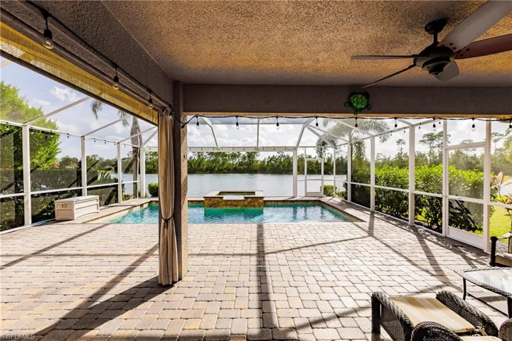 3573 Malagrotta Cir, Cape Coral, Florida 33909