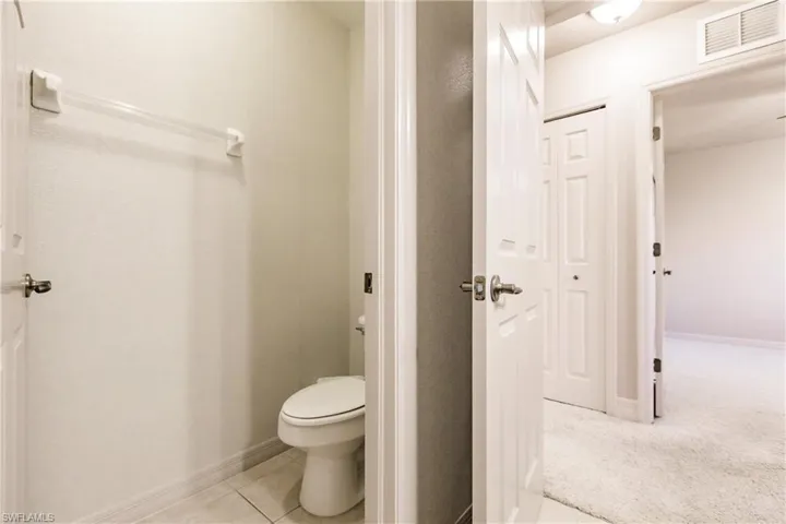 3573 Malagrotta Cir, Cape Coral, Florida 33909