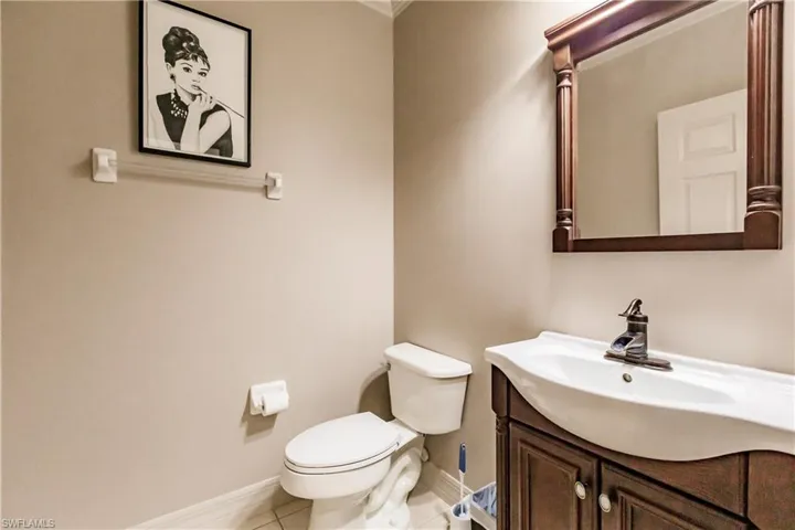 3573 Malagrotta Cir, Cape Coral, Florida 33909