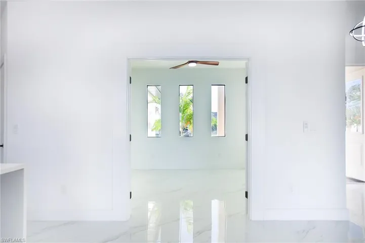 Interior details with ceiling fan
