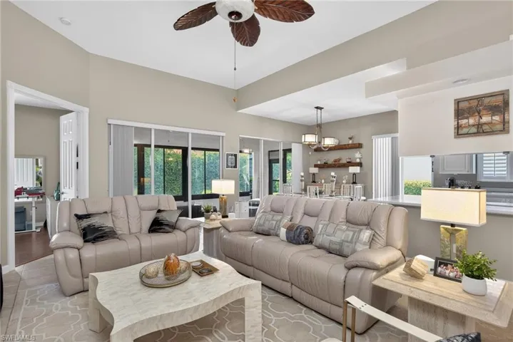2271 Heydon Cir W, Naples, Florida 34120