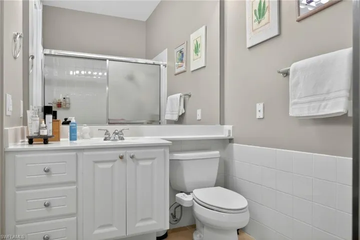 2271 Heydon Cir W, Naples, Florida 34120