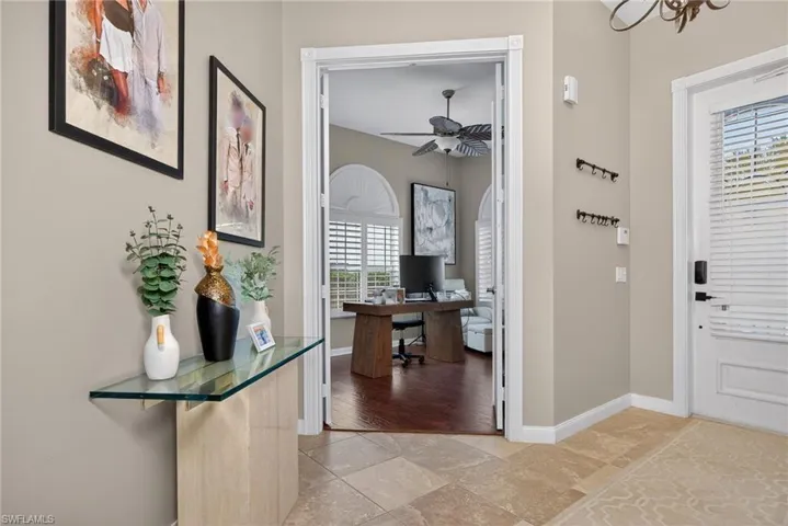 2271 Heydon Cir W, Naples, Florida 34120