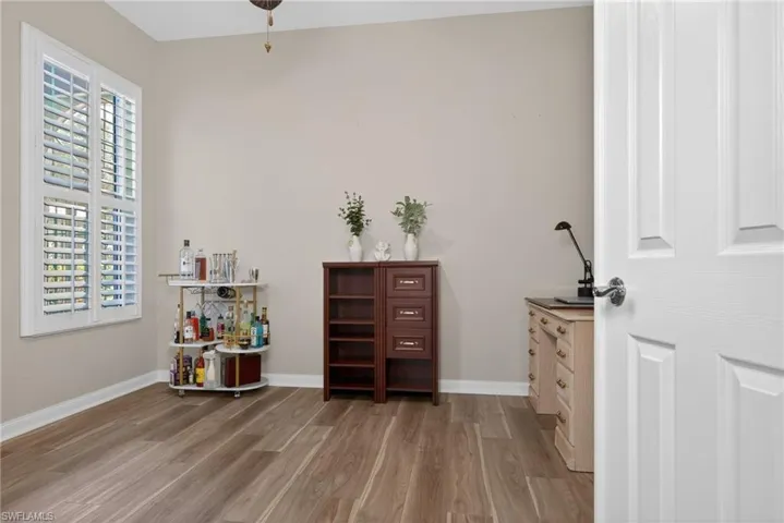 2271 Heydon Cir W, Naples, Florida 34120