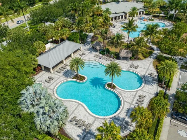 2271 Heydon Cir W, Naples, Florida 34120