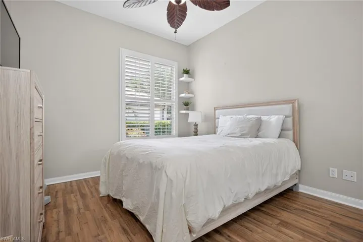 2271 Heydon Cir W, Naples, Florida 34120