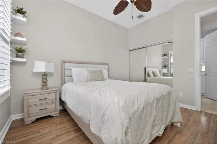 2271 Heydon Cir W, Naples, Florida 34120