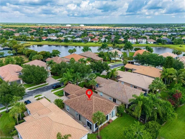 2271 Heydon Cir W, Naples, Florida 34120