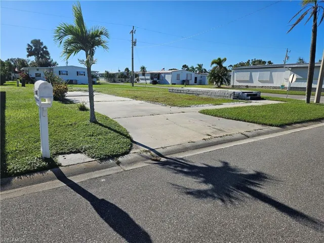2771 Deerfield Dr, North Fort Myers Fl 33917