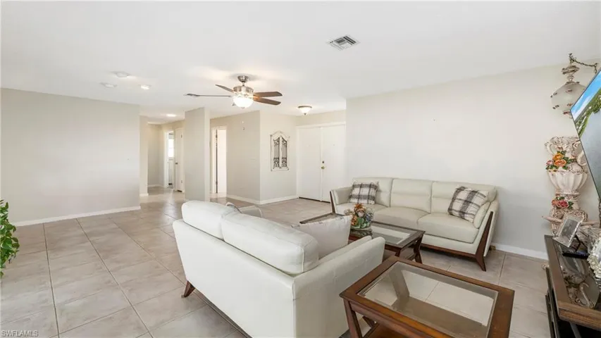 3804 SE 10th  PL, Cape Coral, FL 33904