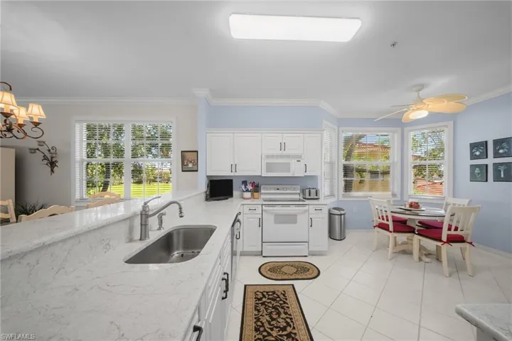 3965 Bishopwood Ct E 206, Naples, Florida 34114