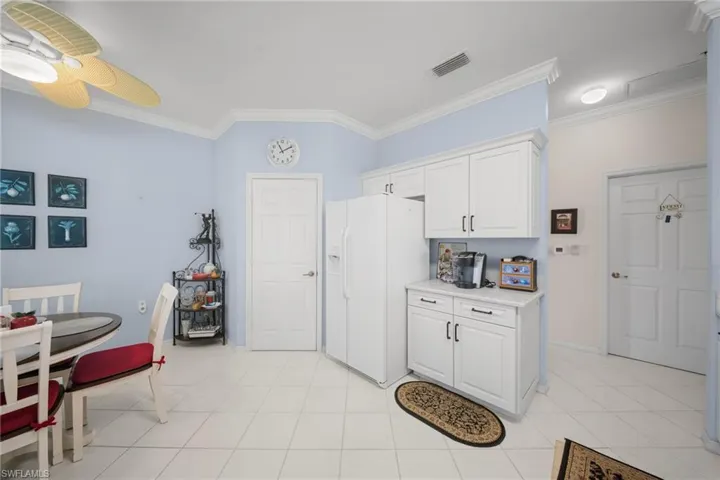 3965 Bishopwood Ct E 206, Naples, Florida 34114