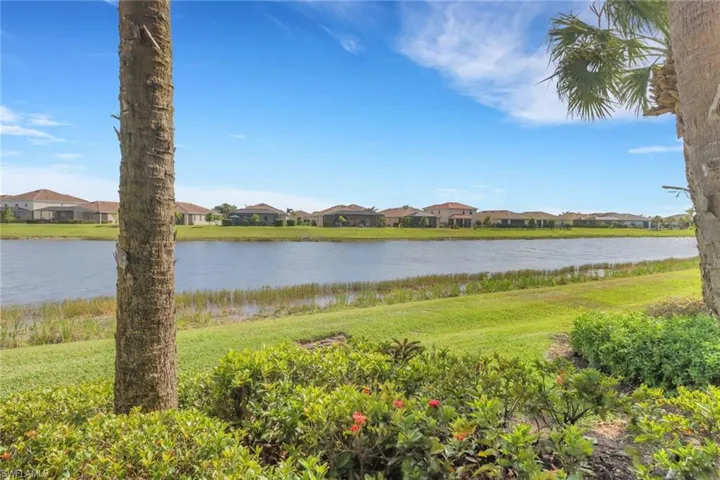16580  Goldenrod  LN, Alva, FL 33920