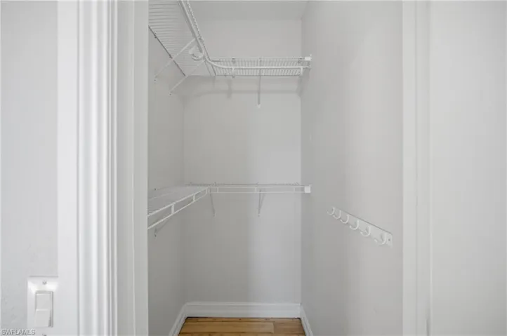 BOTH SECONDARY BEDROOMS WITH LARGE WALK IN CLOSETS