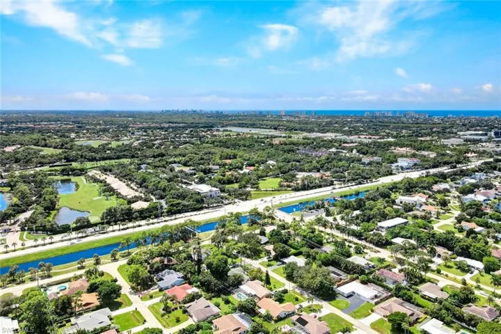 521  Piper  BLVD, Naples, FL 34110