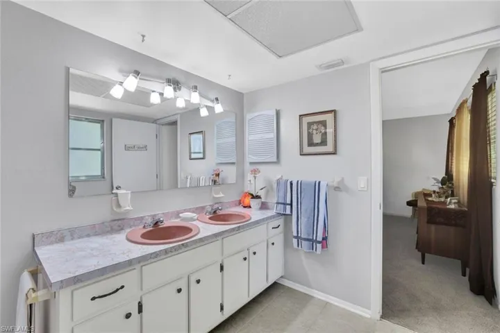 521  Piper  BLVD, Naples, FL 34110