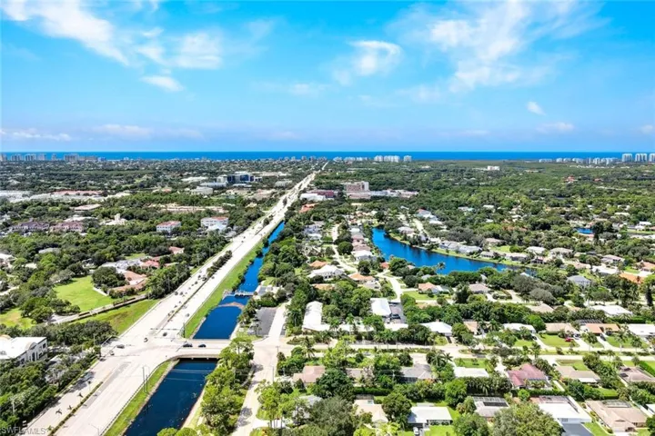 521  Piper  BLVD, Naples, FL 34110