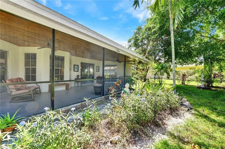 521  Piper  BLVD, Naples, FL 34110