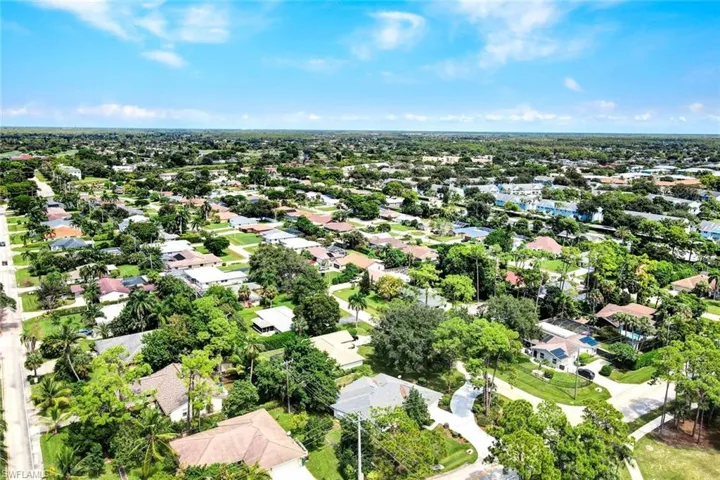 521  Piper  BLVD, Naples, FL 34110