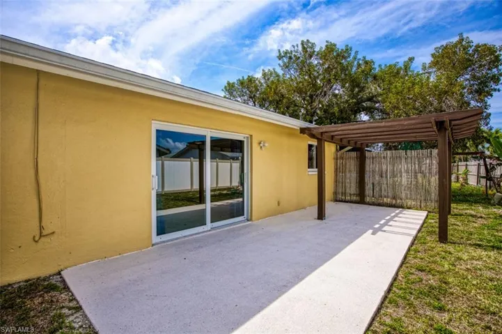 883 Bethany CT S, FORT MYERS FL 33919